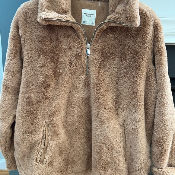 New Abercrombie Soft Faux Fur Pull Over Zipper top XL soft like mink - Picture 2 of 6